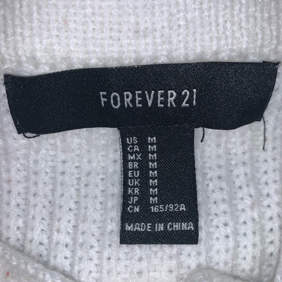 Forever 21 Gorgeous White Sweater Size Medium - Picture 3 of 3